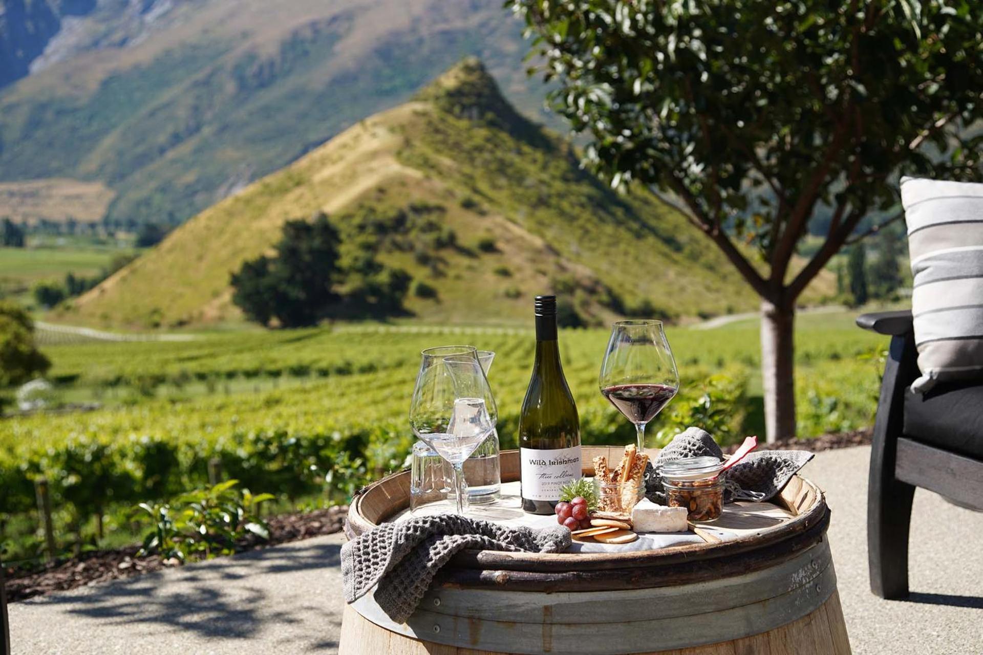 Mt Rosa Lodge Boutique Vineyard Accommodation Wanaka Oda fotoğraf